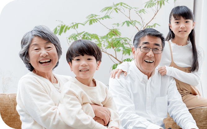 兄弟と祖父母の写真